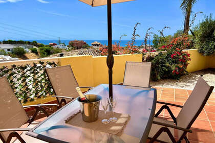 House for sale in Torreblanca, Fuengirola, Málaga. 