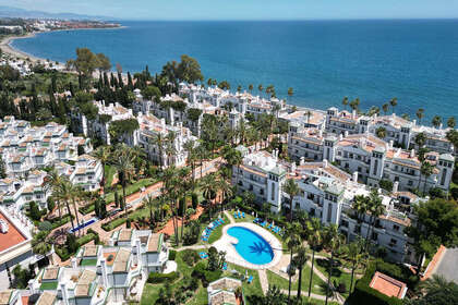 Apartment for sale in Puerto Banús, Marbella, Málaga. 