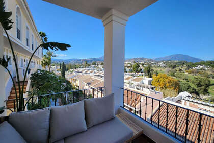 Apartment for sale in Nueva andalucia, Málaga. 