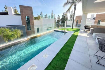 Apartamento venta en Puerto de Cabopino, Marbella, Málaga. 