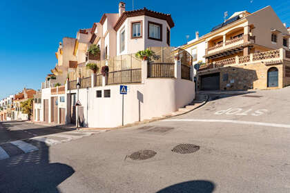 House for sale in Benalmádena, Málaga. 