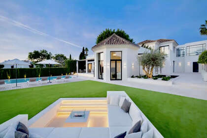 Cluster house for sale in Alora, Málaga. 