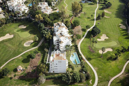 Apartment for sale in Nueva andalucia, Málaga. 