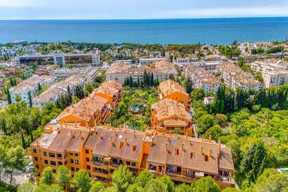 Apartment for sale in Puerto Banús, Marbella, Málaga. 