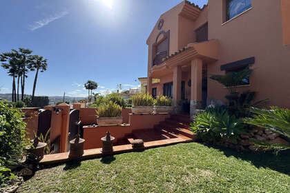 Chalet Adosado venta en La Sierrezuela, Mijas, Málaga. 