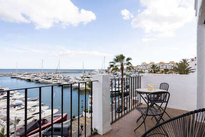 酒店公寓 出售 进入 Puerto Banús, Málaga. 