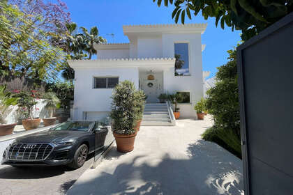 Rijtjeshuizen verkoop in Nagüeles, Marbella, Málaga. 