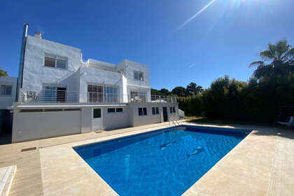 Cluster house for sale in Elviria, Marbella, Málaga. 