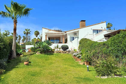 House for sale in Estepona, Málaga. 