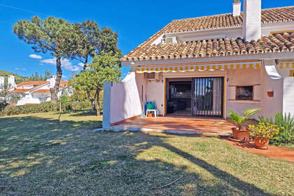Huizen verkoop in Calahonda, Mijas, Málaga. 