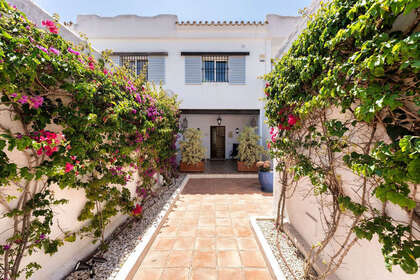 房子 出售 进入 Nueva andalucia, Málaga. 