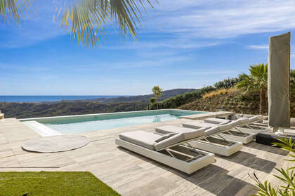 Cluster house for sale in Benahavís, Málaga. 