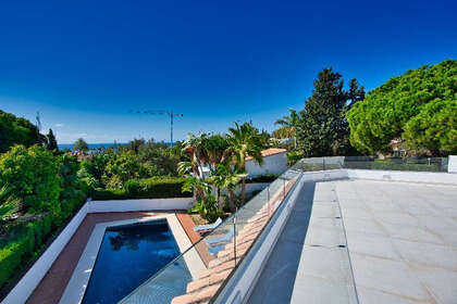 Cluster house for sale in Marbella, Málaga. 