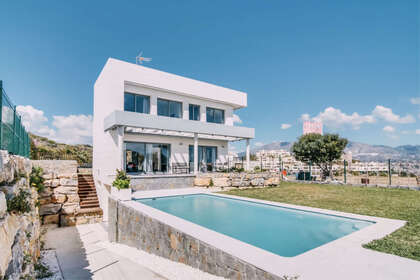 联排别墅 出售 进入 Mijas Costa, Málaga. 