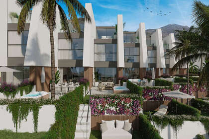 House for sale in Fuengirola, Málaga. 