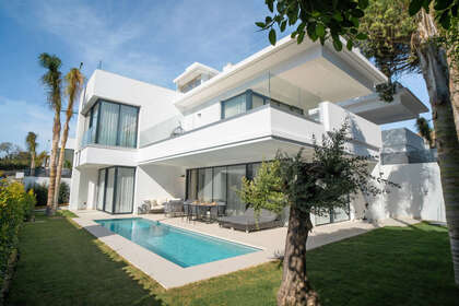 Chalet Adosado venta en Puerto Banús, Marbella, Málaga. 
