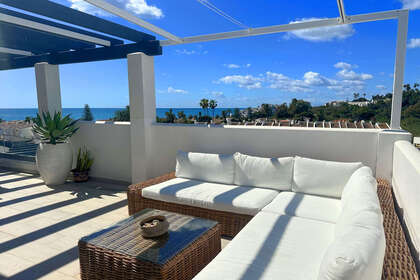耳房 出售 进入 Estepona, Málaga. 