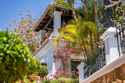 联排别墅 出售 进入 Marbella, Málaga. 