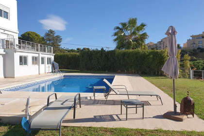 联排别墅 出售 进入 Elviria, Marbella, Málaga. 