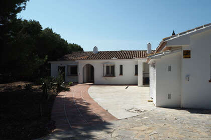 牧场 出售 进入 Mijas, Málaga. 