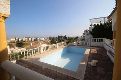 联排别墅 出售 进入 Riviera Del Sol, Marbella, Málaga. 