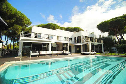 Cluster house for sale in Puerto de Cabopino, Marbella, Málaga. 