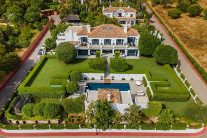 Cluster house for sale in Nagüeles, Marbella, Málaga. 