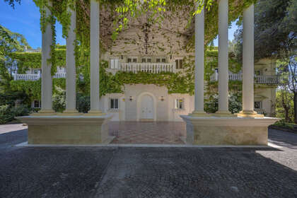 Cluster house for sale in Nagüeles, Marbella, Málaga. 