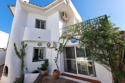 House for sale in Calahonda, Mijas, Málaga. 