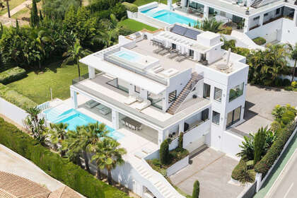 Cluster house for sale in Nagüeles, Marbella, Málaga. 