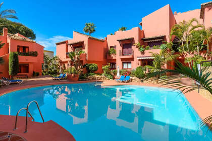 Apartment for sale in Elviria, Marbella, Málaga. 