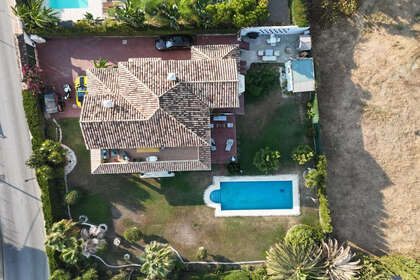 Cluster house for sale in Guadalmina, Málaga. 