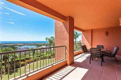 Apartment for sale in Benahavís, Málaga. 