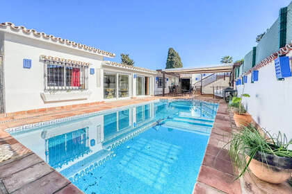 Cluster house for sale in Estepona, Málaga. 