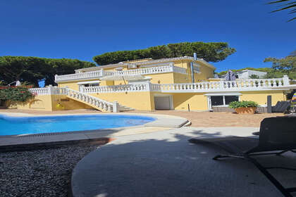 Cluster house for sale in Calahonda, Mijas, Málaga. 