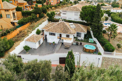 Cluster house for sale in Benalmádena, Málaga. 