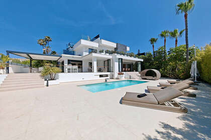 Cluster house for sale in Marbella, Málaga. 
