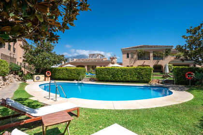 Apartment for sale in Nueva andalucia, Málaga. 