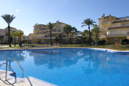 Apartment for sale in San Roque, Cádiz. 