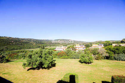 Apartment for sale in San Roque, Cádiz. 