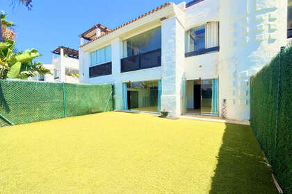 Apartment for sale in Alcaidesa, Línea de la Concepción (La), Cádiz. 