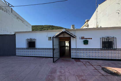 House for sale in San Roque, Cádiz. 