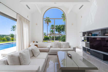Cluster house for sale in San Roque, Cádiz. 