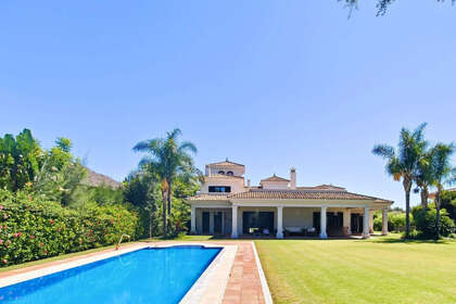 Cluster house for sale in San Roque, Cádiz. 