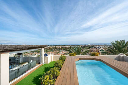 Apartment for sale in El Paraiso, Estepona, Málaga. 