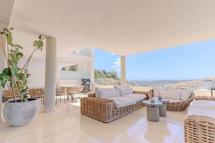 Apartment for sale in Nueva andalucia, Málaga. 