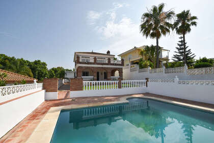Cluster house for sale in Marbella, Málaga. 