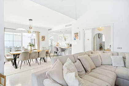 House for sale in Riviera Del Sol, Marbella, Málaga. 