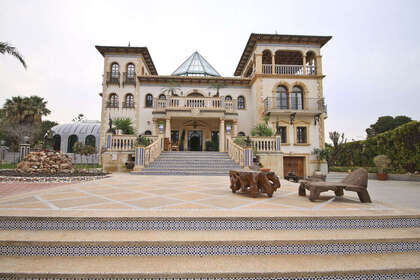 Cluster house for sale in Villamartín, Alicante. 