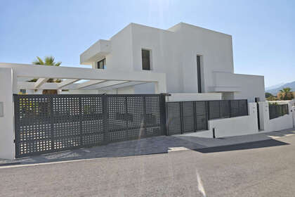 Cluster house for sale in Río Real, Marbella, Málaga. 